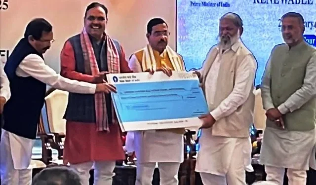 विज ने की गांवों में सोलर पावर हाउस बनाने की पैरवी