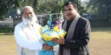 विज ने केंद्रीय मंत्री नितिन गडकरी से की मुलाकात