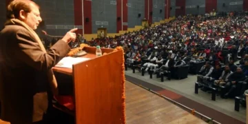 शिक्षाविदों, अभिभावकों से कैबिनेट मंत्री डॉ. शर्मा ने किया संवाद
