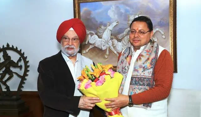 सीएम धामी ने दिया पेट्रोलियम मंत्री को न्योता