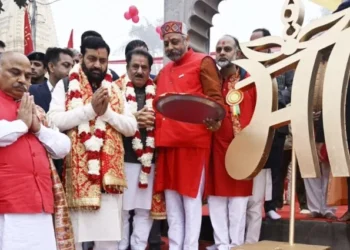 सीएम ने मां शब्द के 51 फुट विराट स्वरूप की रखी आधारशिला