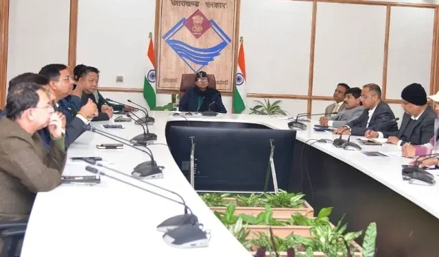 सीएस ने की सचिव समिति के साथ अहम बैठक