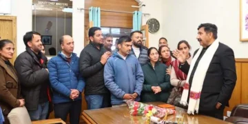 उप-मुख्यमंत्री से मिले ड्राइंग मास्टर के अभ्यर्थी