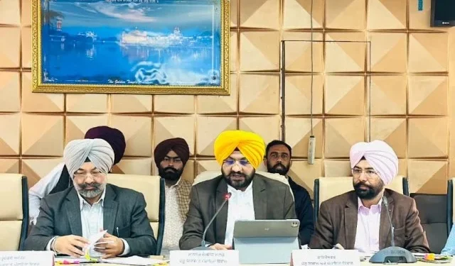 ग्रामीण परियोजनाओं को समयबद्ध पूरा करने के आदेश