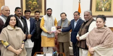 पर्यटन मंत्री ने सीएम को दिया सूरजकुंड मेले का निमंत्रण