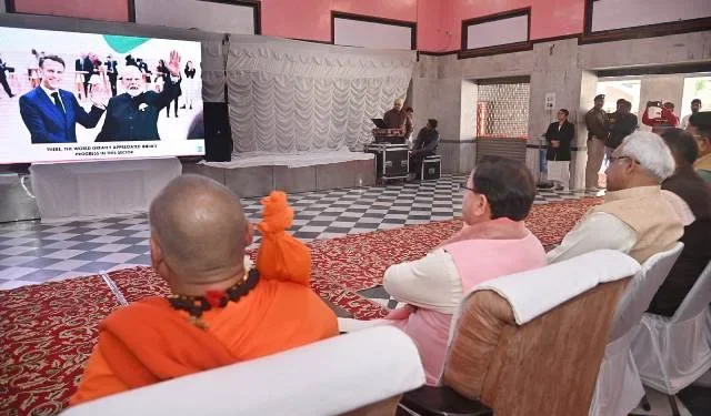 सीएम धामी ने सुना मन की बात का संस्करण