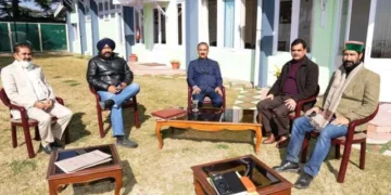 सीएम ने सोलन जिले के विकासात्मक कार्यों की समीक्षा की