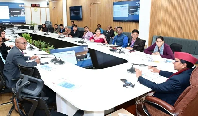 सीएस ने की स्टेट कोआपरेटिव डेवलपमेंट कमेटी की बैठक