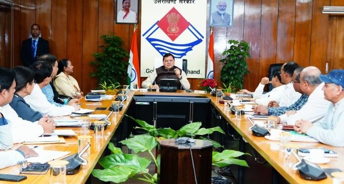 प्राकृतिक जल स्रोतों के संरक्षण और संवंर्द्धन के लिए सीएम धामी ने दिए निर्देश