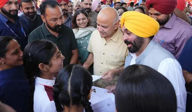 छात्रों के प्रेरक बनेंगे अधिकारी - मान