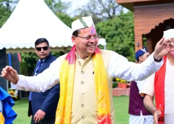 मुख्यमंत्री आवास में होली मिलन कार्यक्रम आयोजित