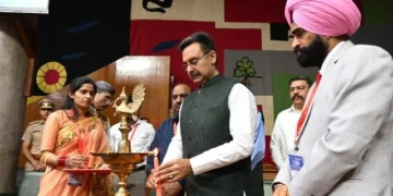 युवा सकारात्मक रूप से राजनीति में भाग लें - हरविंद्र कल्याण