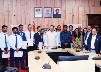 सीएम धामी ने सौंपे नियुक्ति पत्र