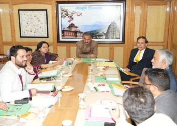 सीएम ने की एचपीएसईडीसी के साथ रिव्यू मीटिंग