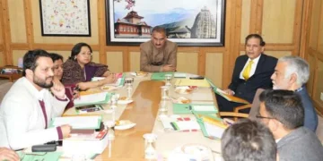 सीएम ने की एचपीएसईडीसी के साथ रिव्यू मीटिंग