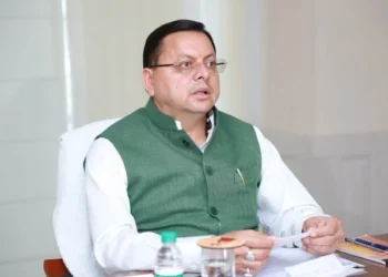 सीएम हेल्पलाइन को लेकर सीएम लापरवाह अफसरों से नाराज