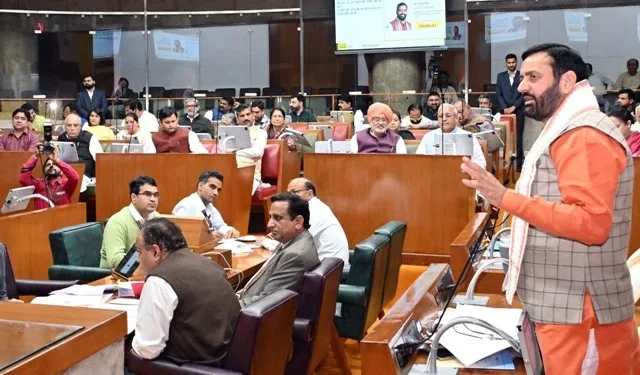 स्वच्छ पेयजल सप्लाई के लिए सरकार प्रतिबद्ध - सीएम