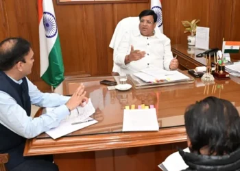 हेलीकॉप्टर सेवा से जुड़ी औपचारिकताएं जल्द करें पूरी - गोयल