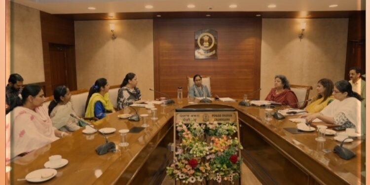 पंजाब सरकार का नया कदम—आंगनवाड़ी कार्यकर्ताओं को मिलेंगे स्मार्टफोन, डिजिटल होंगी आंगनवाड़ियाँ