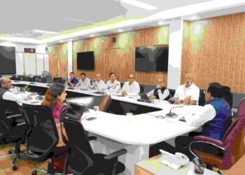 मुख्य सचिव श्री आनन्द बर्द्धन की अध्यक्षता में मंगलवार को सचिवालय में सचिव समिति की बैठक आयोजित हुयी