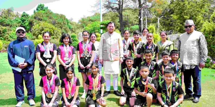 मुख्यमंत्री आवास में हुई मुलाकात, खिलाड़ियों को मिली मुख्यमंत्री की शुभकामनाएं