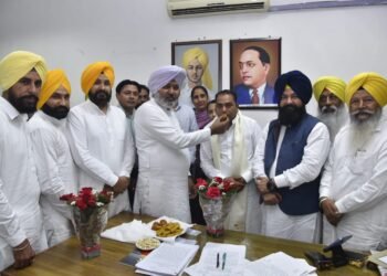 वित्त मंत्री और आयोग के अध्यक्ष की उपस्थिति में गुलज़ार सिंह बौबी ने पंजाब एससी आयोग के सदस्य का कार्यभार ग्रहण किया