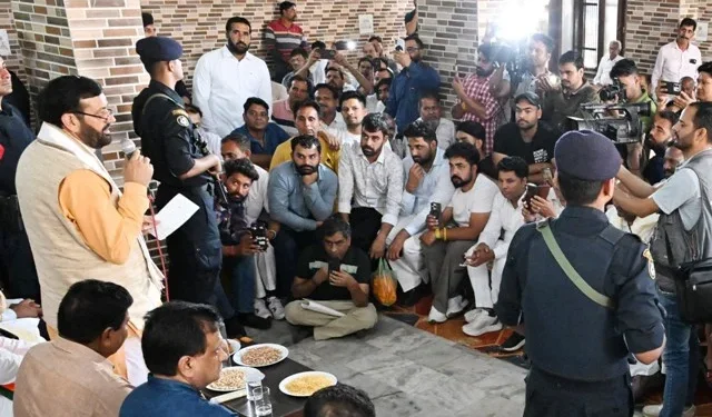 "गांव चलो" अभियान के तहत पंचकूला के रामगढ़ गांव पहुंचे सीएम सैनी