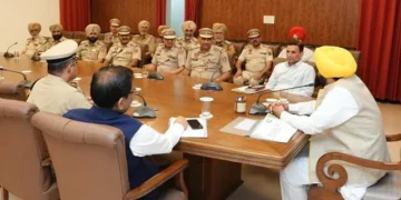 नव-पदोन्नत पुलिस अधिकारियों ने मुख्यमंत्री से की मुलाकात