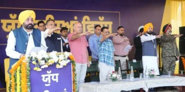 नशों के खिलाफ जंग में युवा दें सहयोग - केजरीवाल
