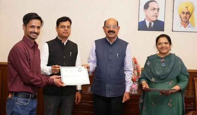 मंत्री ने दिए पड़ोसी राज्यों में बागवानी की स्टडी करने के निर्देश