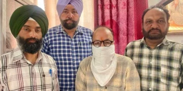 रिश्वत लेते हुए होम्योपैथिक डॉक्टर गिरफ्तार