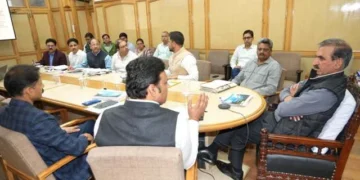 सीएम ने की शिमला व भुंतर हवाई अड्डों की विस्तार परियोजनाओं की समीक्षा