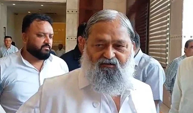 विज ने गुरुग्राम गैस पाइप लाइन में आग मामले पर दिए जांच के आदेश