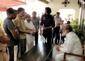 विज ने विदेश भेजने के नाम पर ठगी की शिकायतों पर लिया संज्ञान