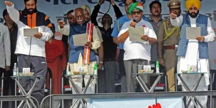 समाज को स्वस्थ और सशक्त बनाने के लिए नशे का करें त्याग- बंडारू दत्तात्रेय