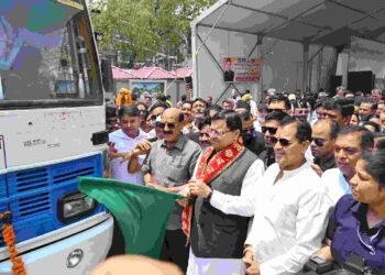 ऋषिकेश से चारधाम यात्रा का आगाज, मुख्यमंत्री ने श्रद्धालुओं का किया स्वागत एवं आशीर्वाद