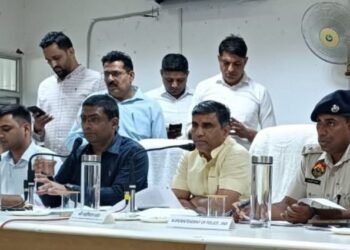 मंत्री ढांडा ने अधिकारियों को दी बड़ी नसीहत