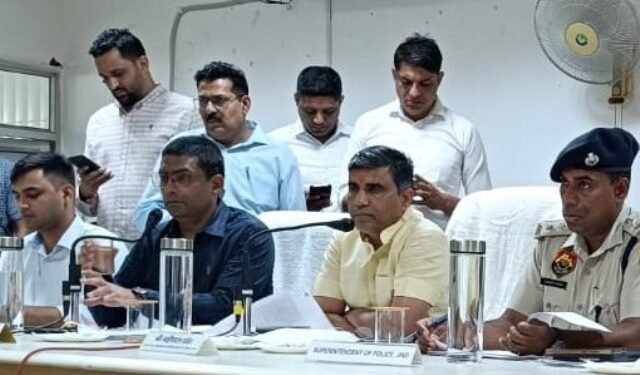 मंत्री ढांडा ने अधिकारियों को दी बड़ी नसीहत