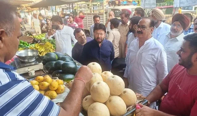 मंत्री ने अबोहर नागरिकों से सीधी बातचीत कर सुनी उनकी समस्याएं