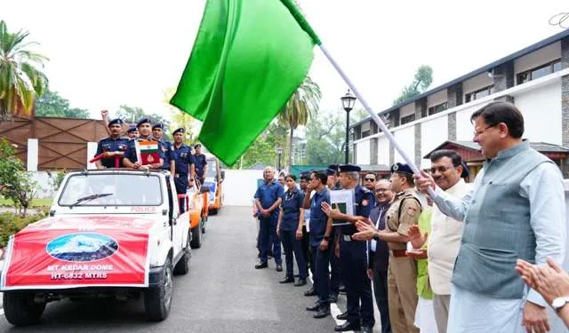 मुख्य सेवक सदन में 'शौर्य' पर्वतारोहण अभियान का हुआ शुभारंभ