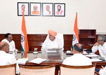 योजनाओं का लाभ पहुंचाने के लिए बजट का पूरा उपयोग सुनिश्चित करें - मंत्री