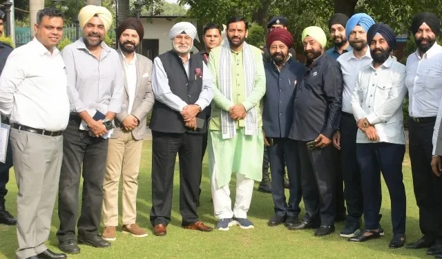 रोजगार सृजन को लेकर हरियाणा सरकार की योजनाओं पर हुई बातचीत - CM