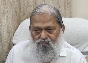 मंत्री विज ने चैनलों को दी नसीहत