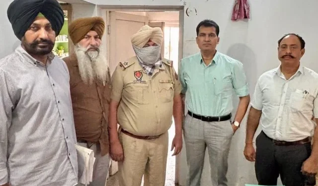 होशियारपुर में एएसआई को रंगे हाथों किया गिरफ्तार