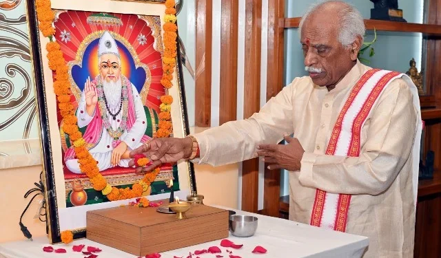 628वीं कबीर जयंती पर राज्यपाल ने की विशेष पूजा, भेजा संदेश