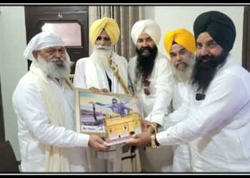 ऊर्जा व परिवहन मंत्री अनिल विज से हरियाणा सिख गुरुद्वारा प्रबंधन कमेटी अध्यक्ष जगदीश झींडा ने मुलाकात की और उनका हालचाल जाना