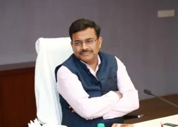 उत्तराखंड: हेली एम्बुलेंस सेवा फिर से शुरू करने का अनुरोध, सिन्हा ने दिया आश्वासन