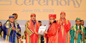 ग्राफिक एरा यूनिवर्सिटी के 12वें दीक्षांत में छात्रों को मिलीं डिग्रियां व पीएचडी उपाधियां