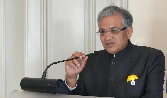 चुनाव आयोग ने मतदाता पहचान पत्र के त्वरित वितरण के लिए जारी की मानक प्रक्रिया