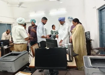 पंजाब सरकार का अचानक छापा: आबकारी विभाग में चैकिंग